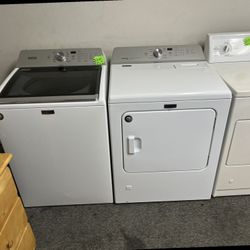 WHITE MAYTAG WASHER DRYER SET 8P6AP