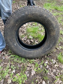 1 Safari AWR Kelly Tire