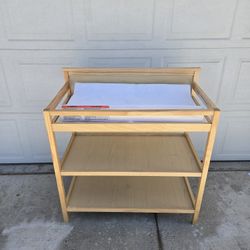 Changing Table, DREAM ON ME Brand
