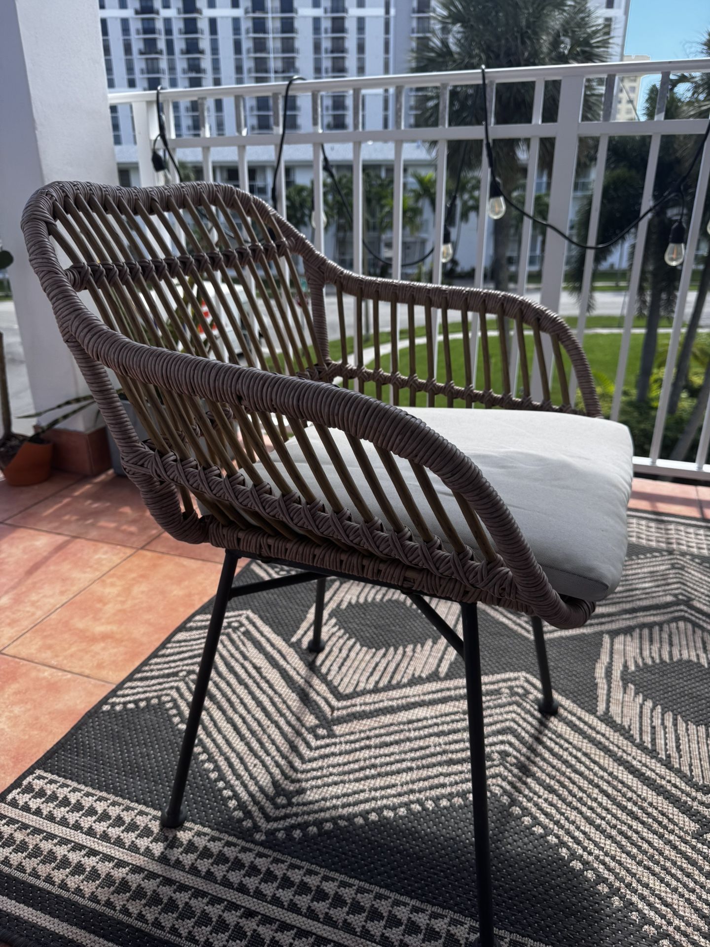 Balcony Outdoor Chairs With Pillow Bali Style