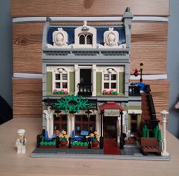 Lego Parisian Restaurant