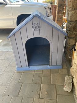 Plastic Outdoor Dog House