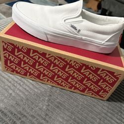 Vans shoes size 5.0 in men - 6.5 in women 
