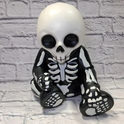 HALLOWEEN SKELETON DISPLAY 