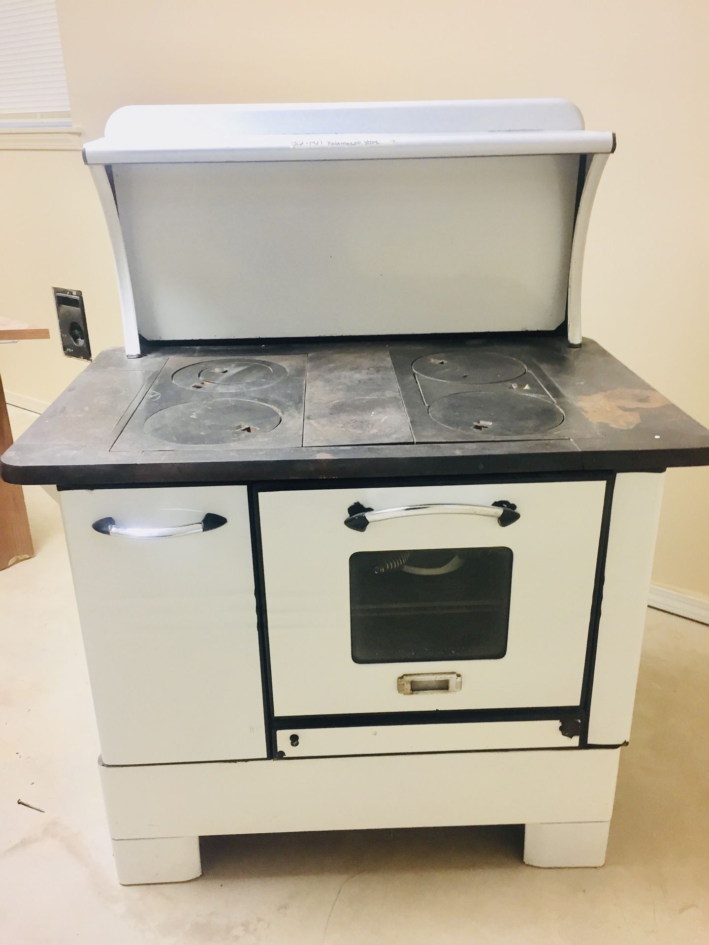 Vintage White Beacon Kalamazoo Wood Burning Stove Cookstove Oven Range