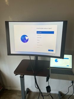 HP EliteBook 630 G11 and Omen gaming monitor