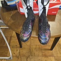 Soccer Shoes/ Knee Pads 