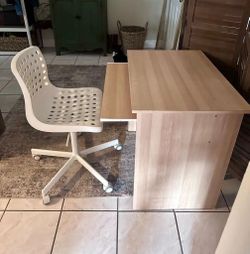 Must go! Compact computer desk and IKEA chair