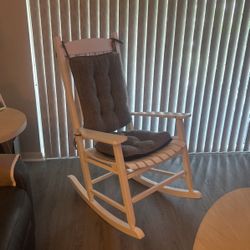 White rocking Chair