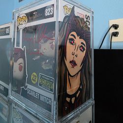 Elizabeth Olsen SIGNED POP With CoA