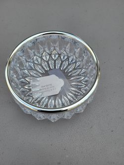 Gorham vintage crystal candy dish/bowl with a starburst pattern base and a smooth silver-tone or chrome rim approx 4.25" diameter