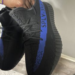 Brand New Adidas Yeezy Boost 350 V2 – No Box – With Receipt – Size 8.5