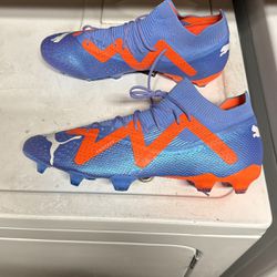 Soccer Cleats Size 13