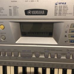 Yamaha Keyboard 