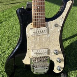 Yamaha SGV 800 Sparkle Black Dr Who Guitar 