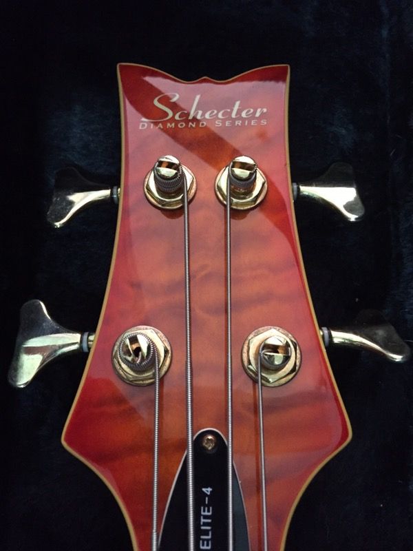 Schecter Diamond Series Stiletto Elite-4 Honey Sunburst Bass w/Schecter Hardcase