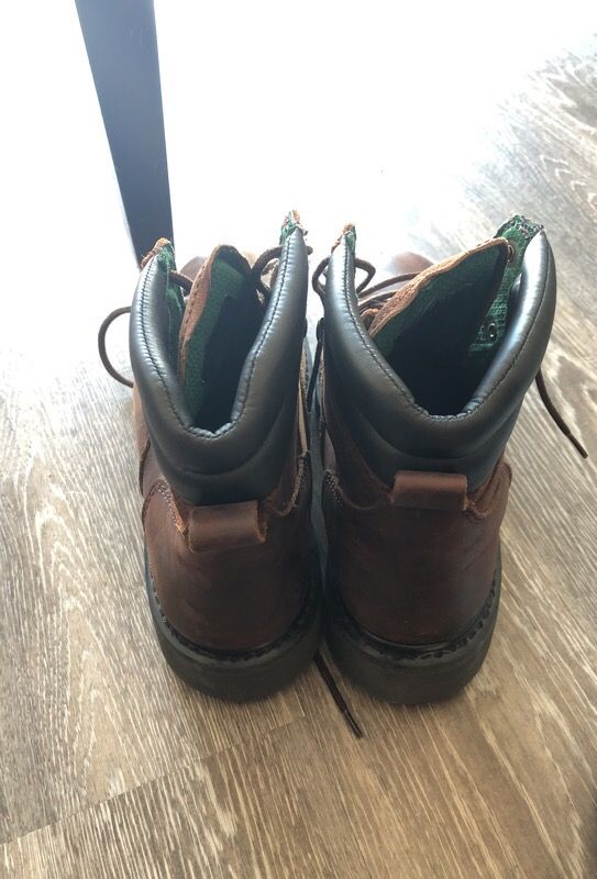 Wolverine work boots size 9EE with steel toe