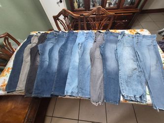 TORRID JEANS BUNDLE,12 PAIRS!