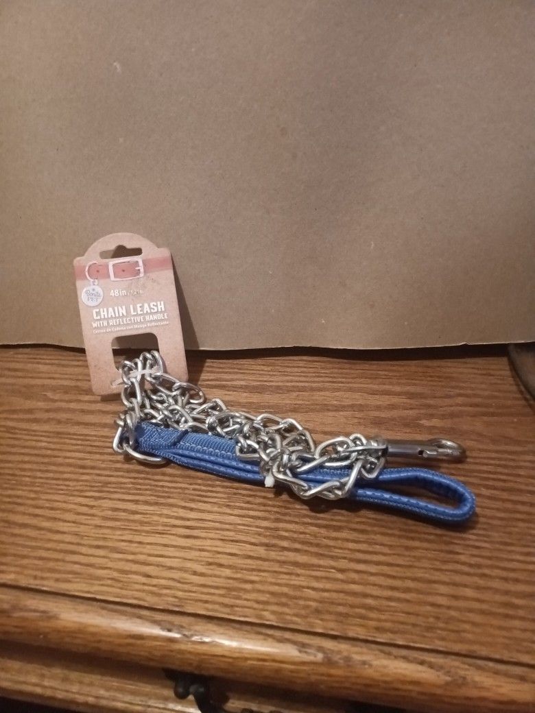 Chain Leash With Reflective Handle