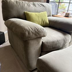 Best Reading Chair/Ottoman Ever!