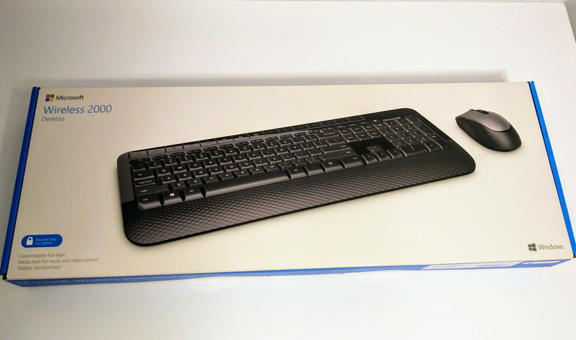 Wireless Microsoft 2000 Complete Desktop Encryption Keyboard & Mouse.