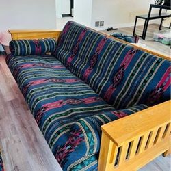 Set of 2 tribal futón couches 