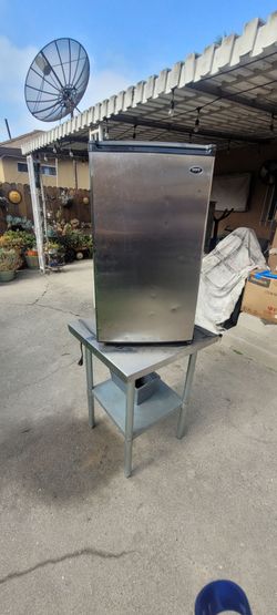 Mini Fridge