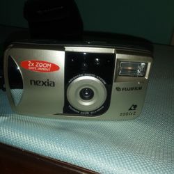 Fuji Nexia Zoom Lens Camera