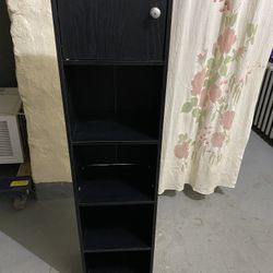 4-Shelf Bookshelf with 1-Door