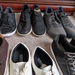 Man Shoes Size 9 