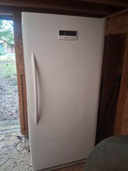 Stand up freezer