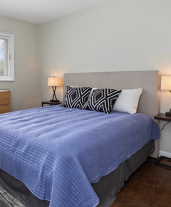 Queen headboard and bed frame - pickup 8/31 between 10:30am and 1:00pm