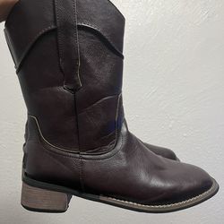 Dark brown boots