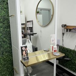 Hair Styling Station - Like New