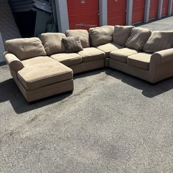 Sectional Couch 