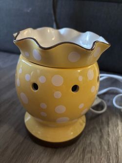 Wax warmer