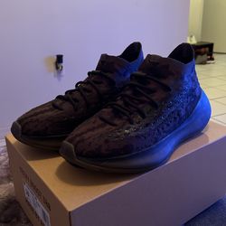 Yeezy 380 Onyx Size 10