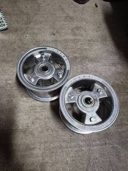 AZUSA
6" AZUSA Tri-Star Wheel, 3.5" Wide With 5/8" Sealed Ball Bearings