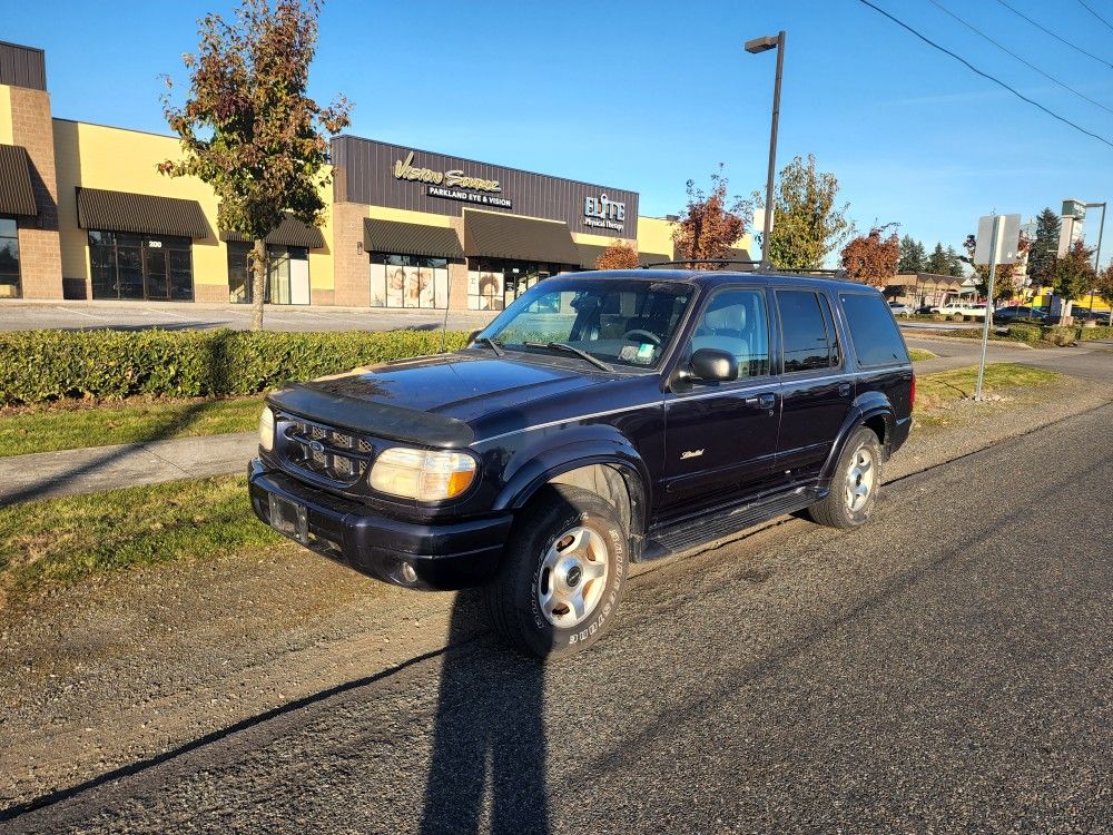 2001 Ford Explorer