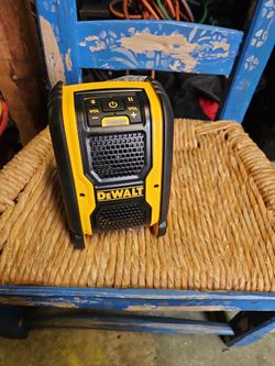 Dewalt Speeker