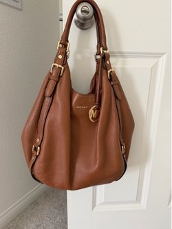 Micheal Kors purse