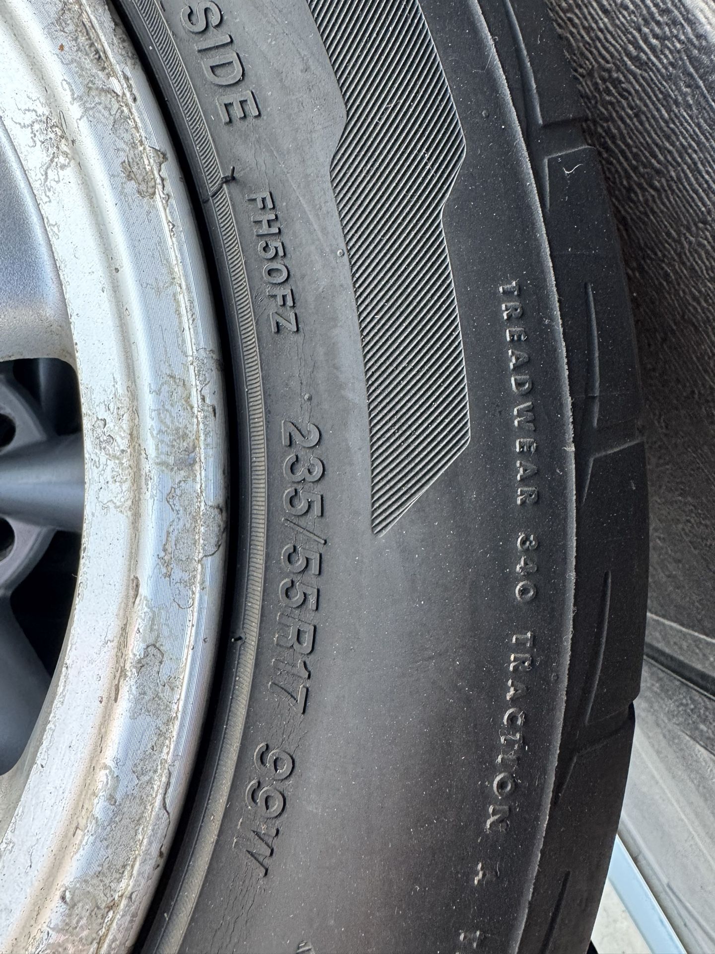 Tires Used / Llamantas Usadas