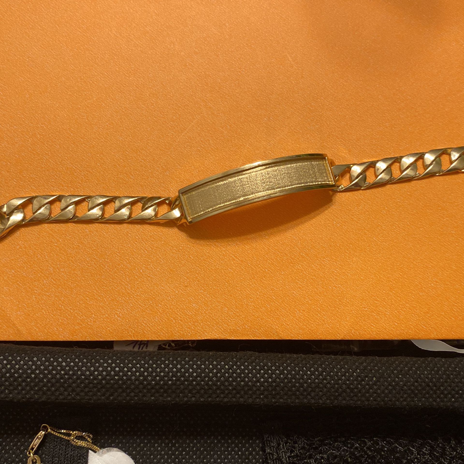 14 K Gold Mans Bracelet Size 8 New