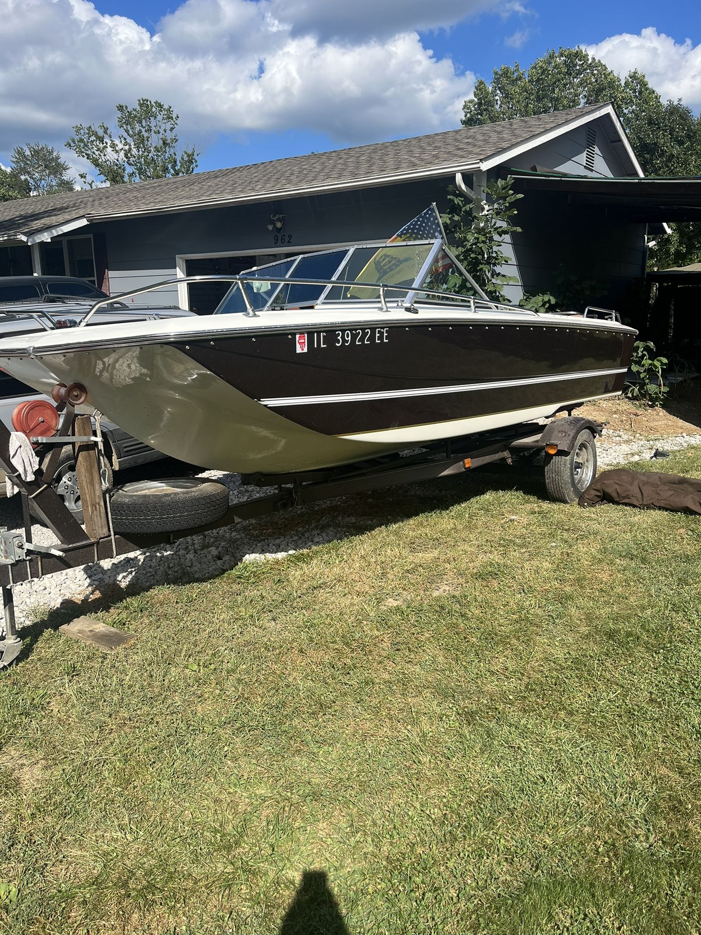 1976 Caravelle Tri-hull