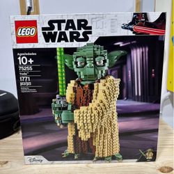 Lego Yoda 75255 Brand New