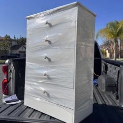 5 DRAWER DRESSER