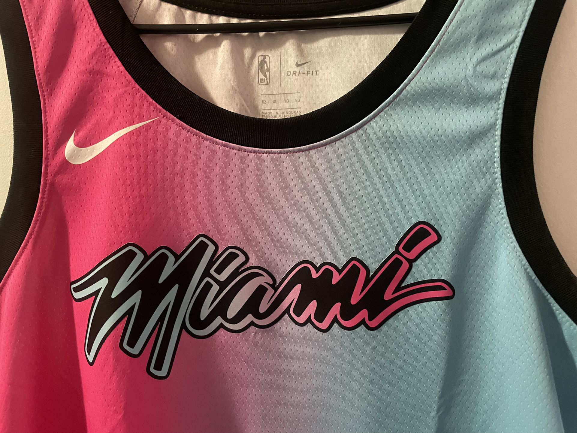 Miami Heat Alternate Jersey for Sale in Auburn, WA - OfferUp