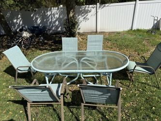 90” patio table w 6 chairs