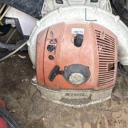 STIHL BR 550 Commercial Gas Backpack Leaf Blower BR550