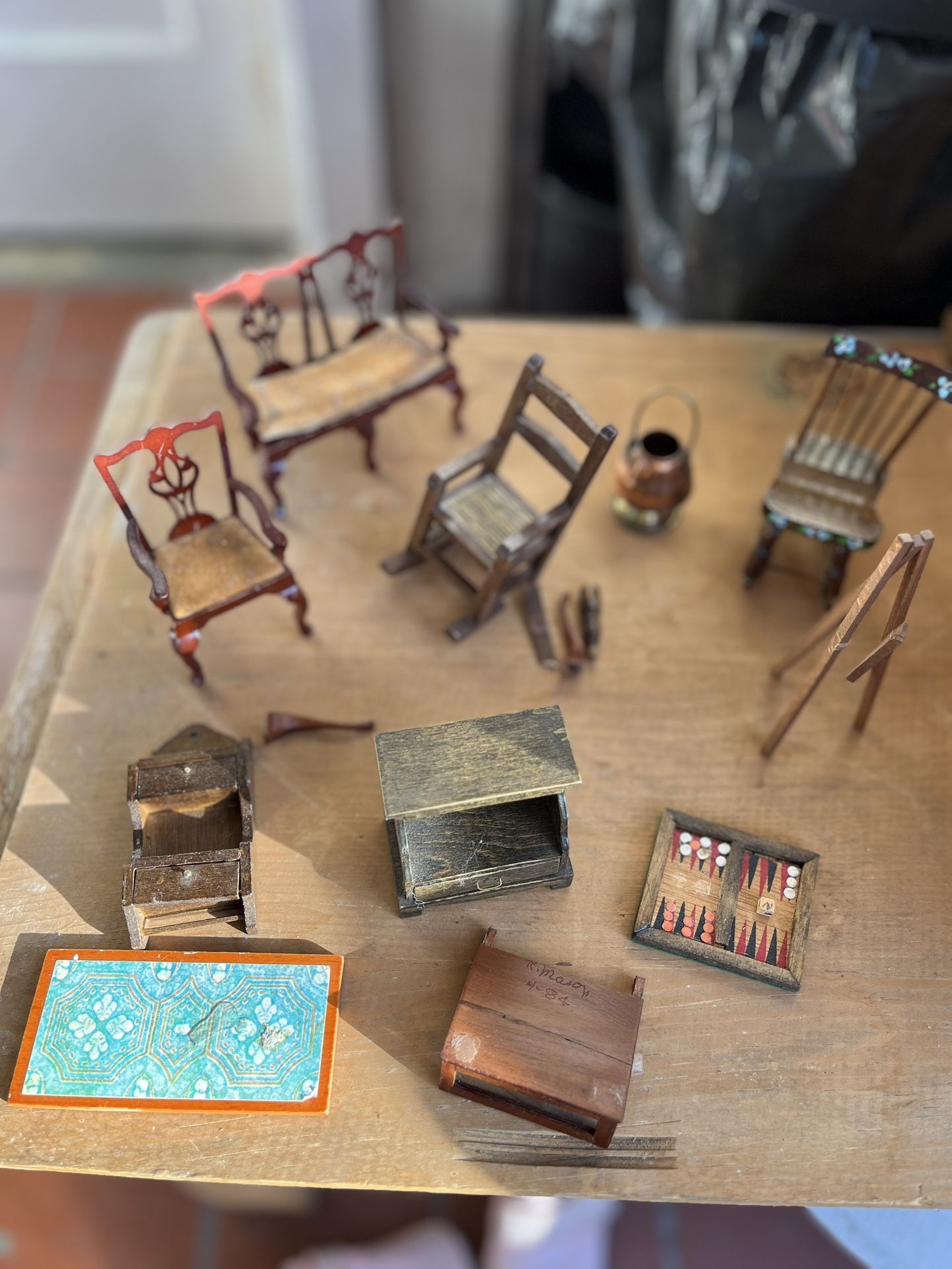 Vintage mini doll house figures 